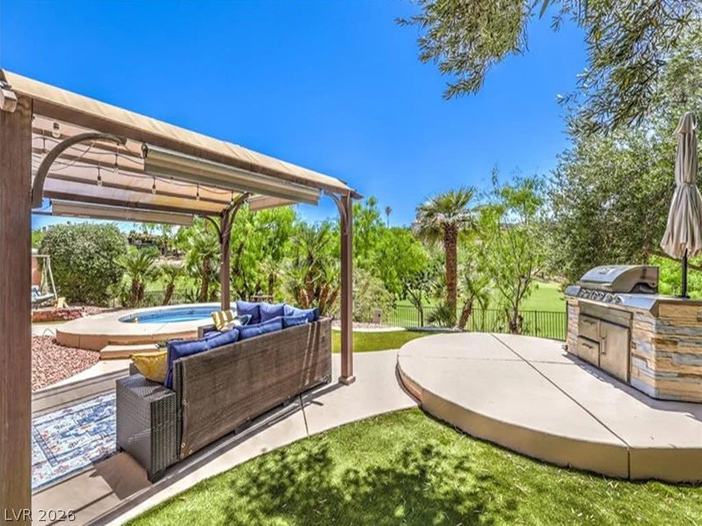 27 Via Paradiso, Henderson, NV 89011