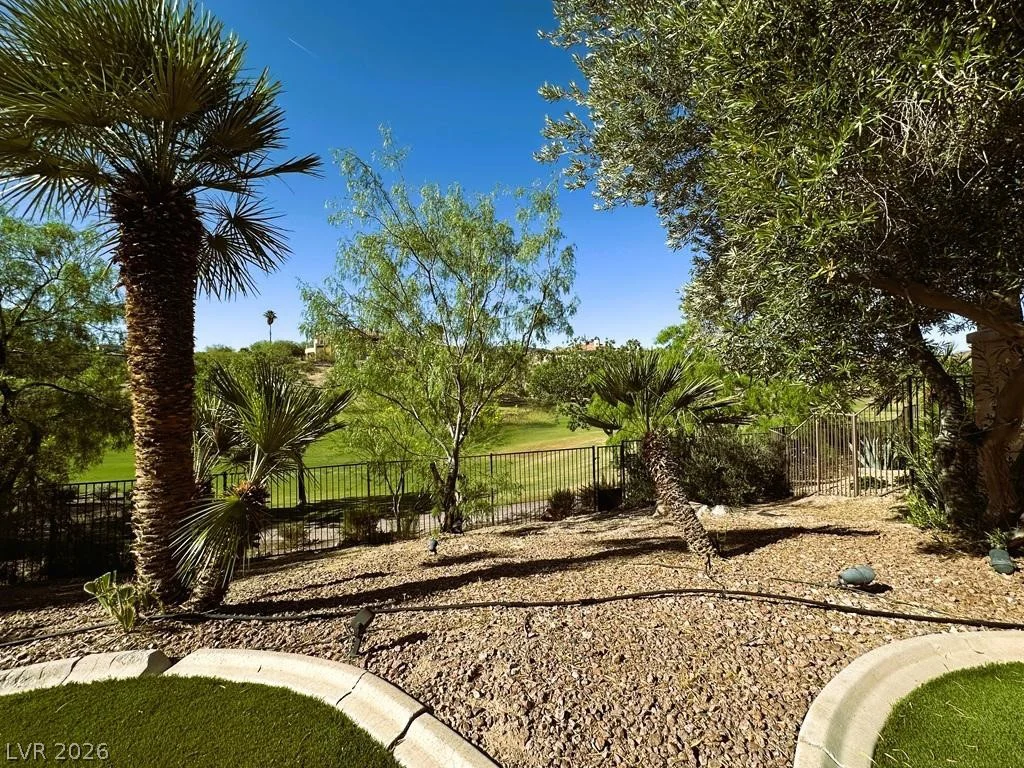 27 Via Paradiso, Henderson, NV 89011