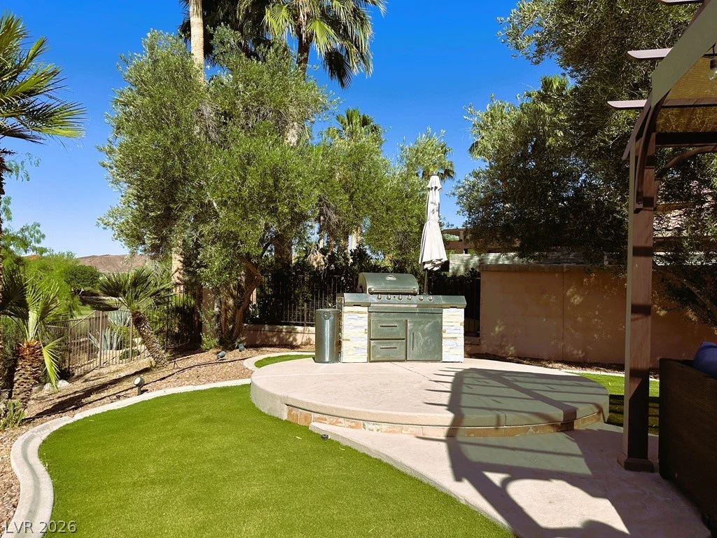 27 Via Paradiso, Henderson, NV 89011