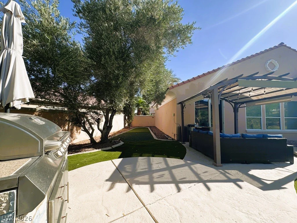 27 Via Paradiso, Henderson, NV 89011