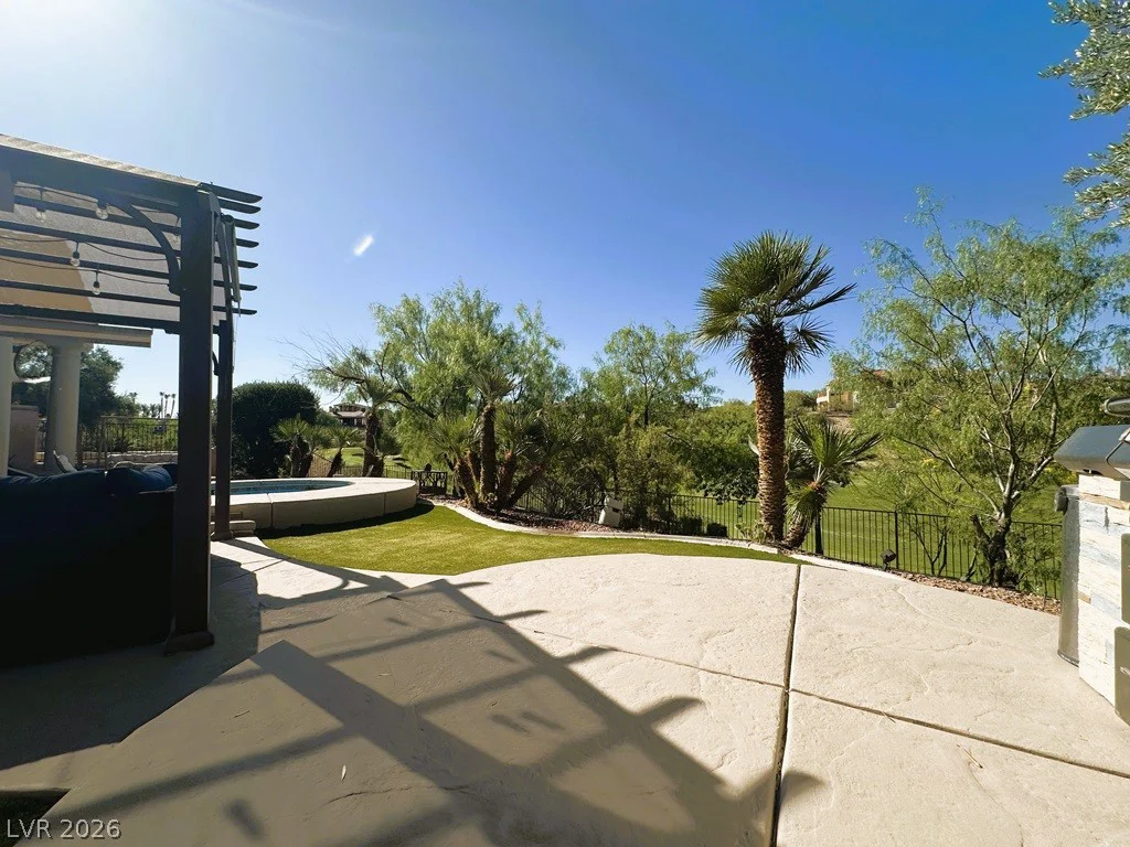 27 Via Paradiso, Henderson, NV 89011