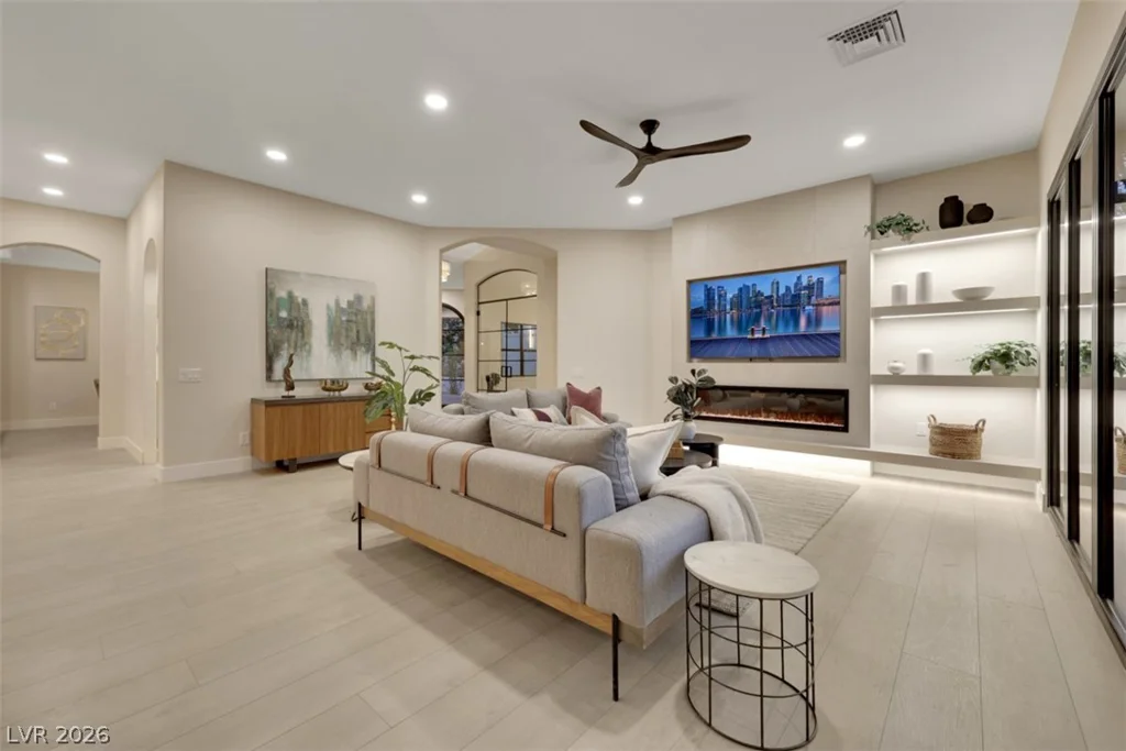 9704 Camden Hills, Las Vegas, NV 89145