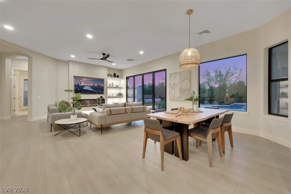 9704 Camden Hills, Las Vegas, NV 89145