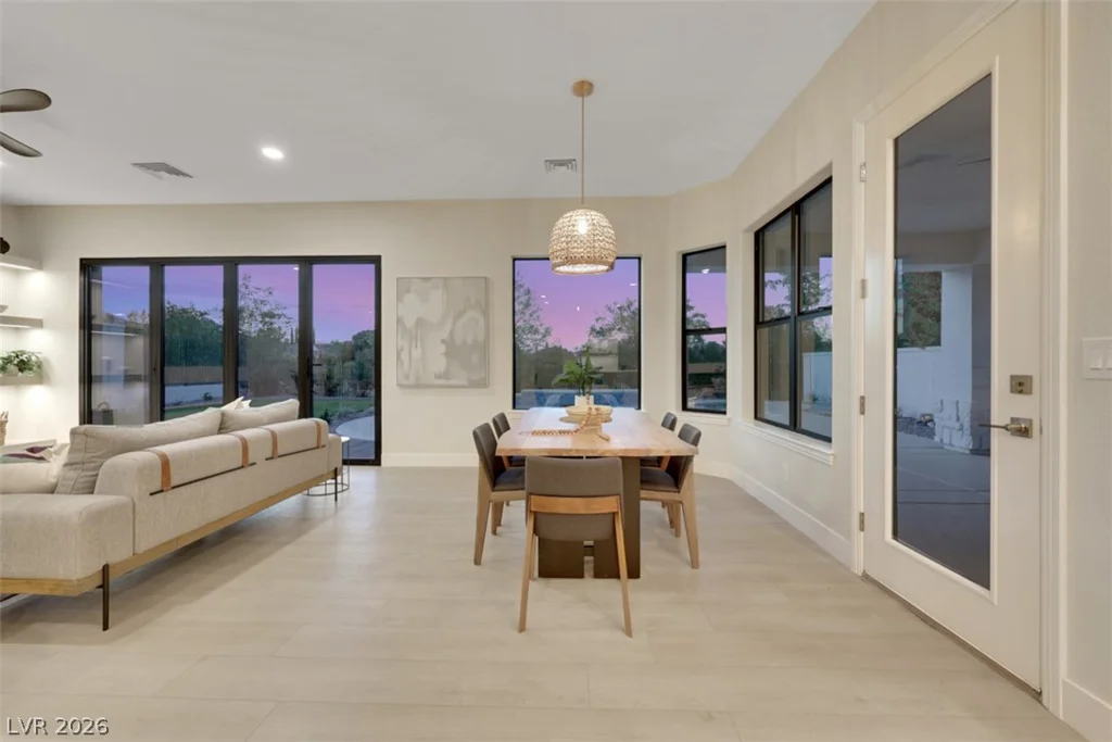 9704 Camden Hills, Las Vegas, NV 89145