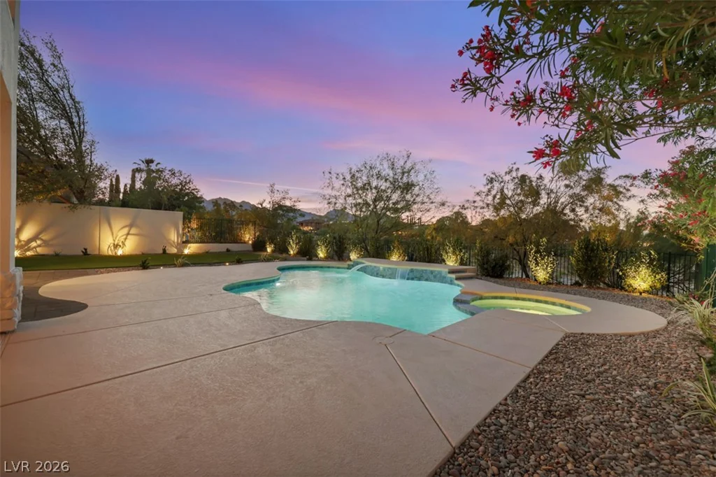 9704 Camden Hills, Las Vegas, NV 89145