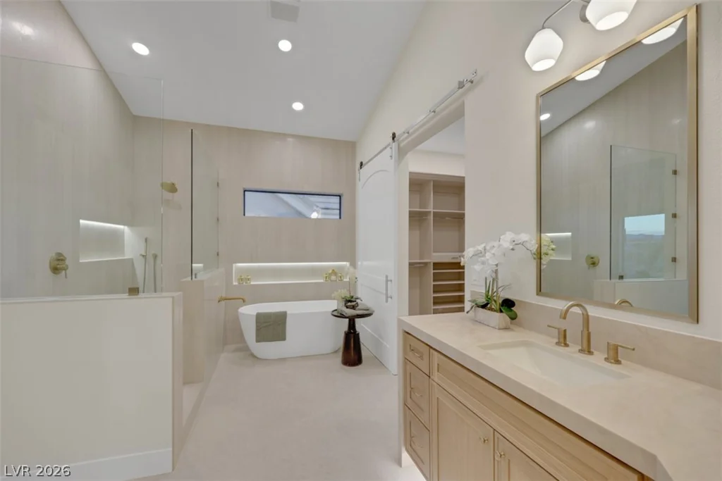 9704 Camden Hills, Las Vegas, NV 89145