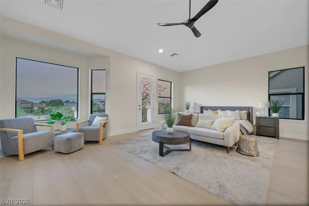 9704 Camden Hills, Las Vegas, NV 89145