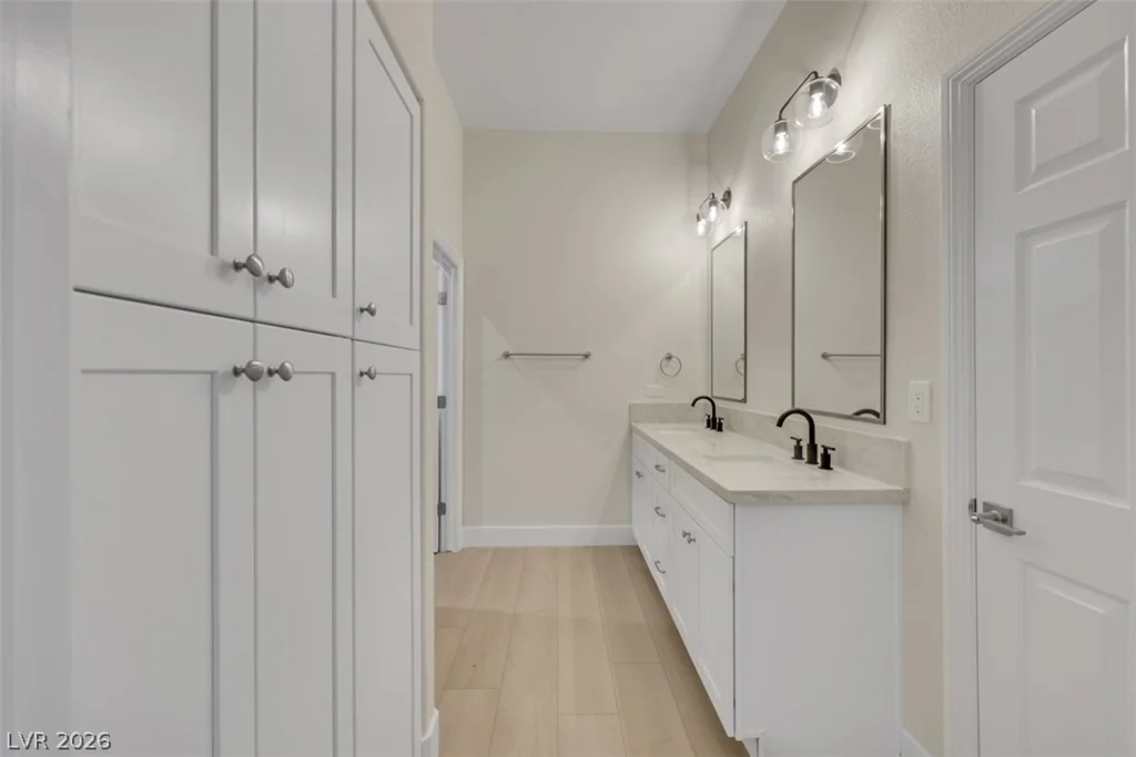 9704 Camden Hills, Las Vegas, NV 89145