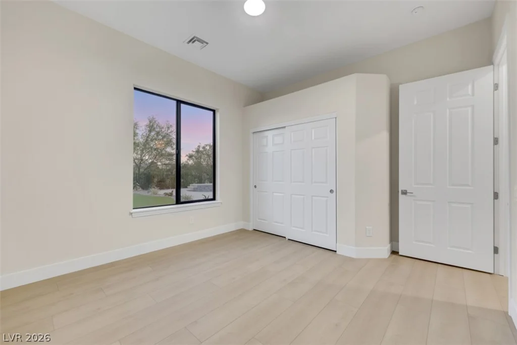 9704 Camden Hills, Las Vegas, NV 89145