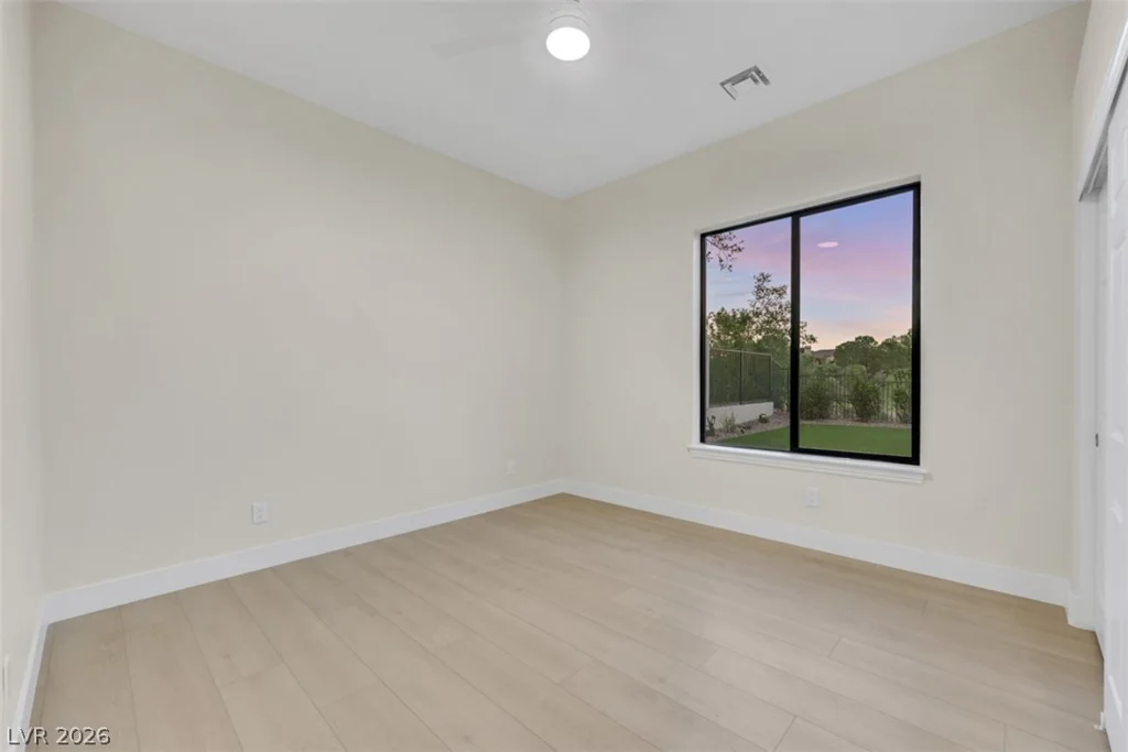 9704 Camden Hills, Las Vegas, NV 89145