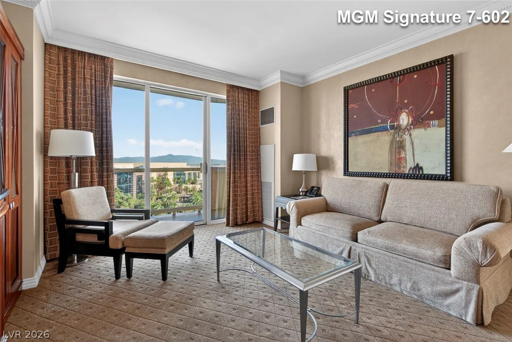 145 Harmon, Las Vegas, NV 89109