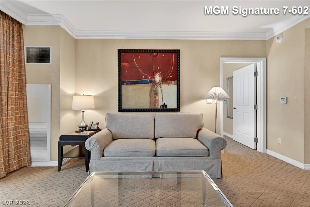 145 Harmon, Las Vegas, NV 89109