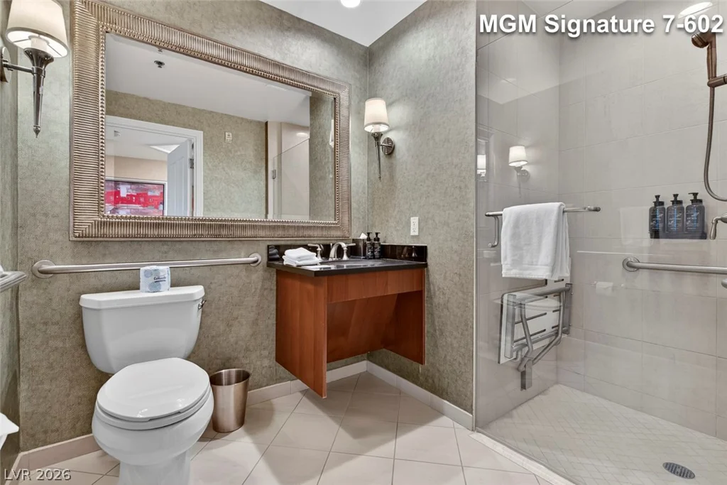145 Harmon, Las Vegas, NV 89109