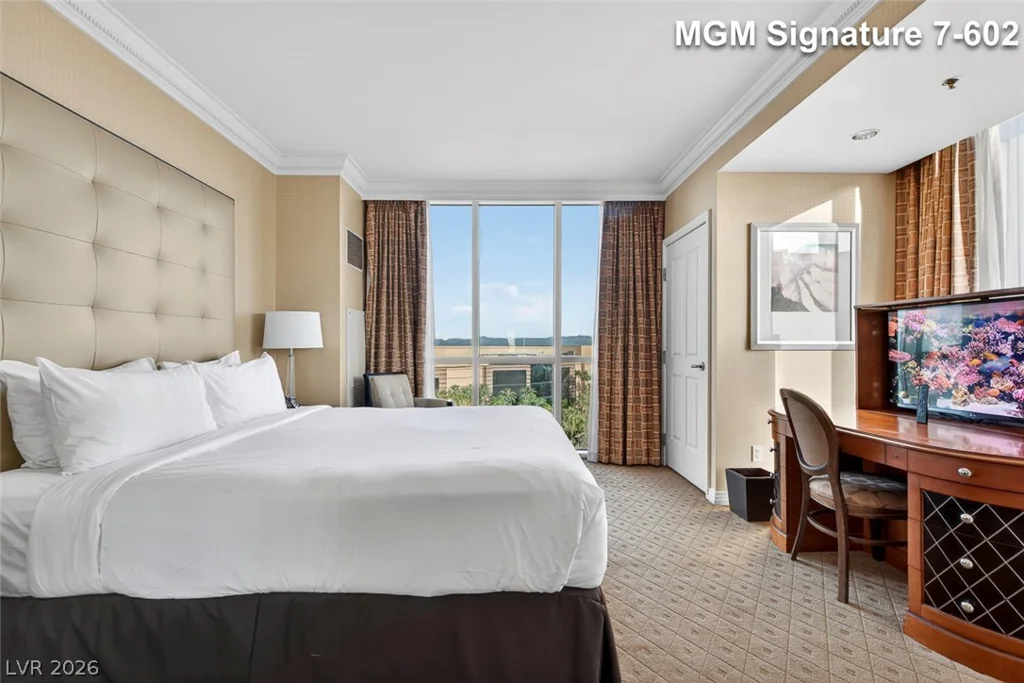145 Harmon, Las Vegas, NV 89109