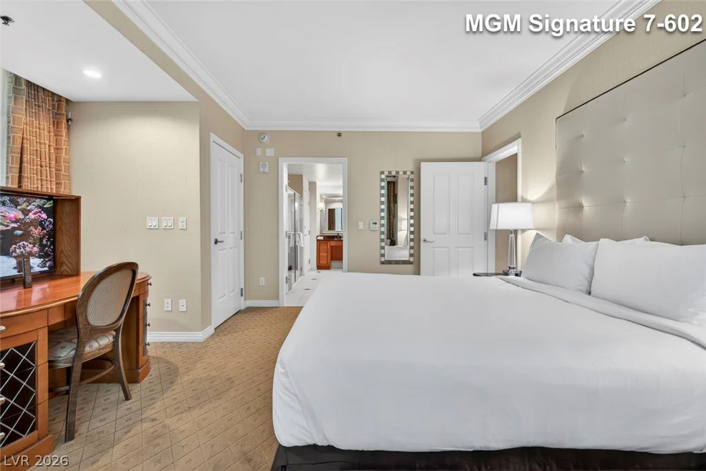 145 Harmon, Las Vegas, NV 89109