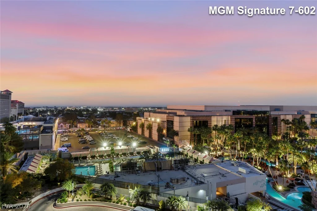 145 Harmon, Las Vegas, NV 89109