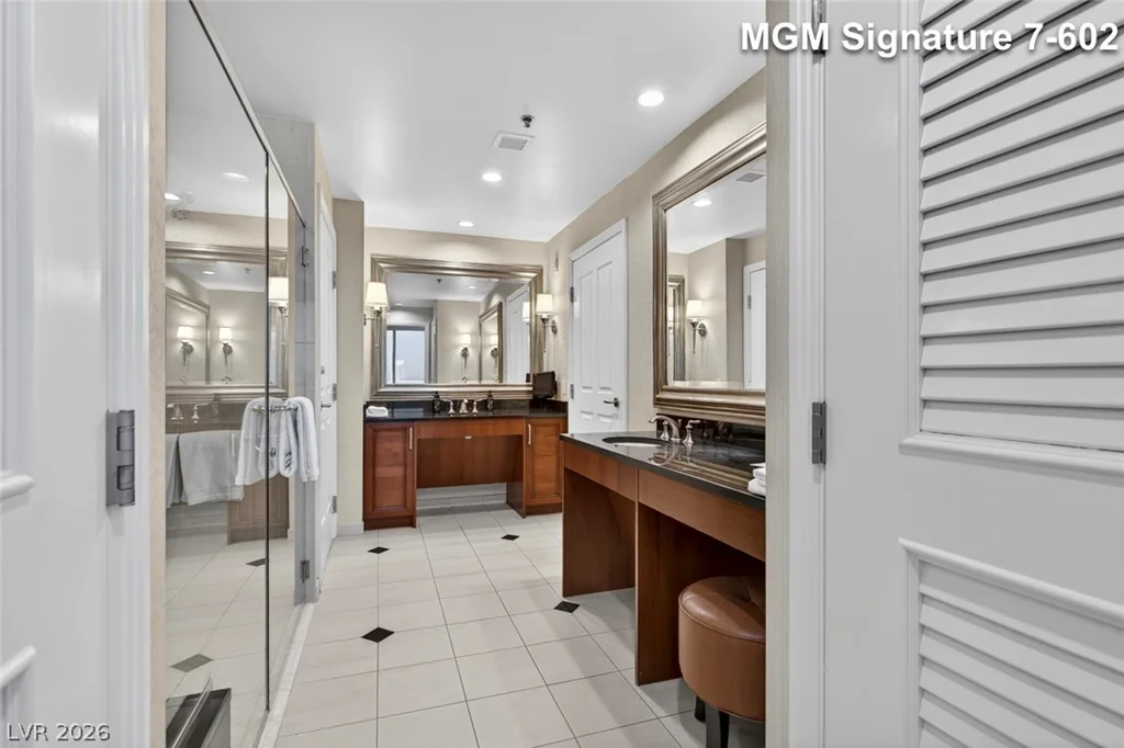 145 Harmon, Las Vegas, NV 89109