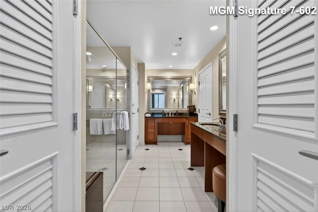 145 Harmon, Las Vegas, NV 89109