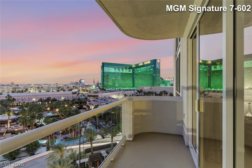 145 Harmon, Las Vegas, NV 89109