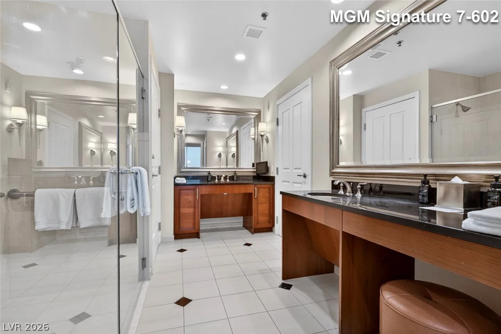 145 Harmon, Las Vegas, NV 89109