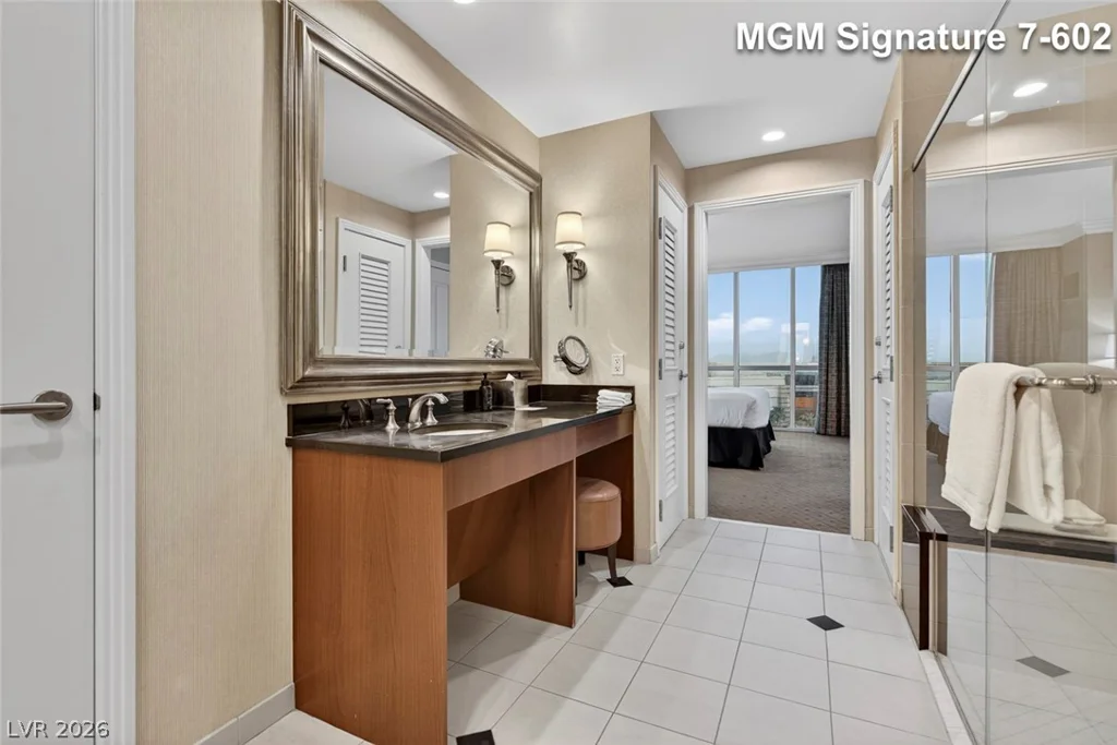 145 Harmon, Las Vegas, NV 89109