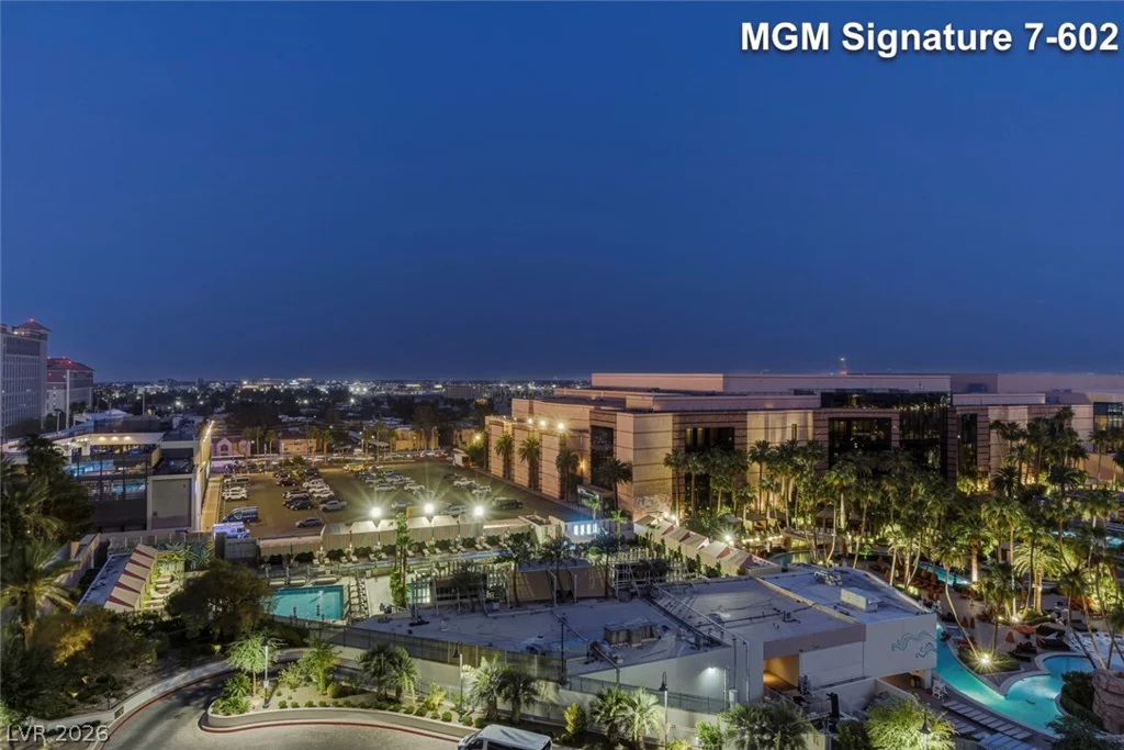 145 Harmon, Las Vegas, NV 89109