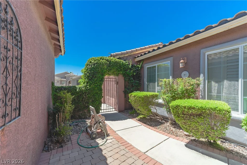 1040 Island Falls, Henderson, NV 89015