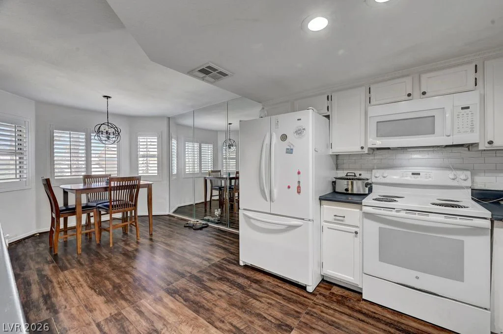 7600 Cromberg, Las Vegas, NV 89145