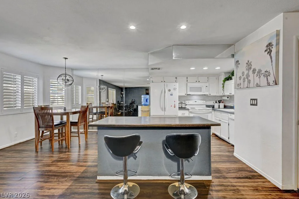 7600 Cromberg, Las Vegas, NV 89145