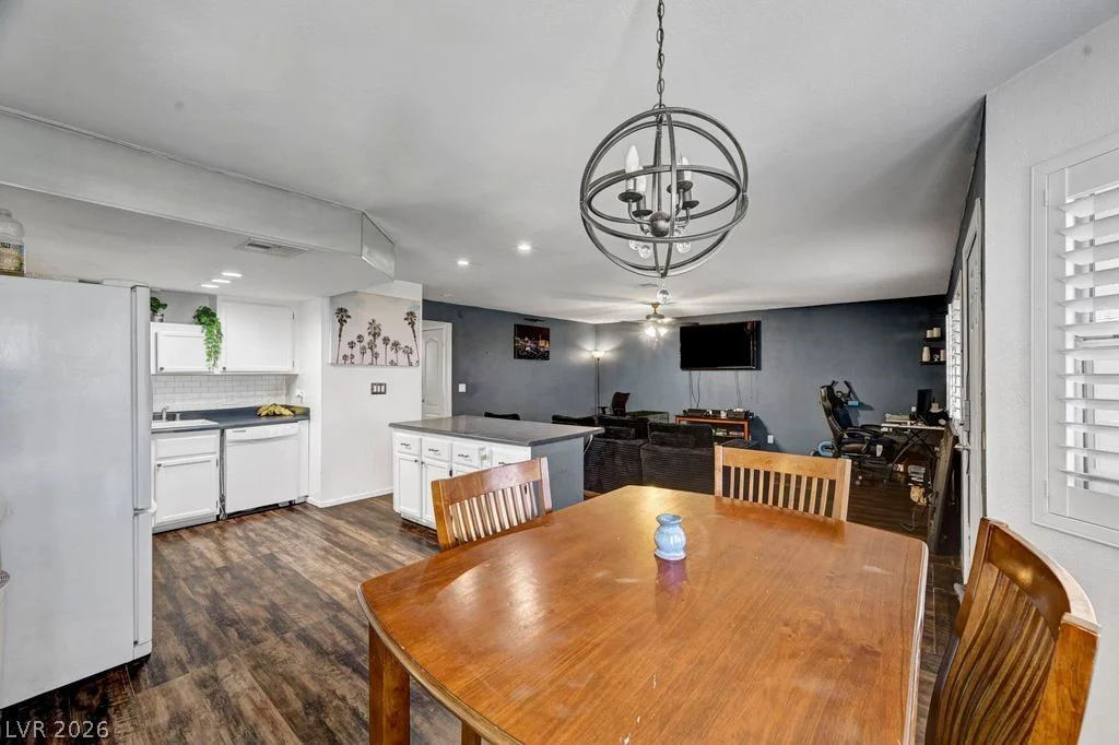 7600 Cromberg, Las Vegas, NV 89145