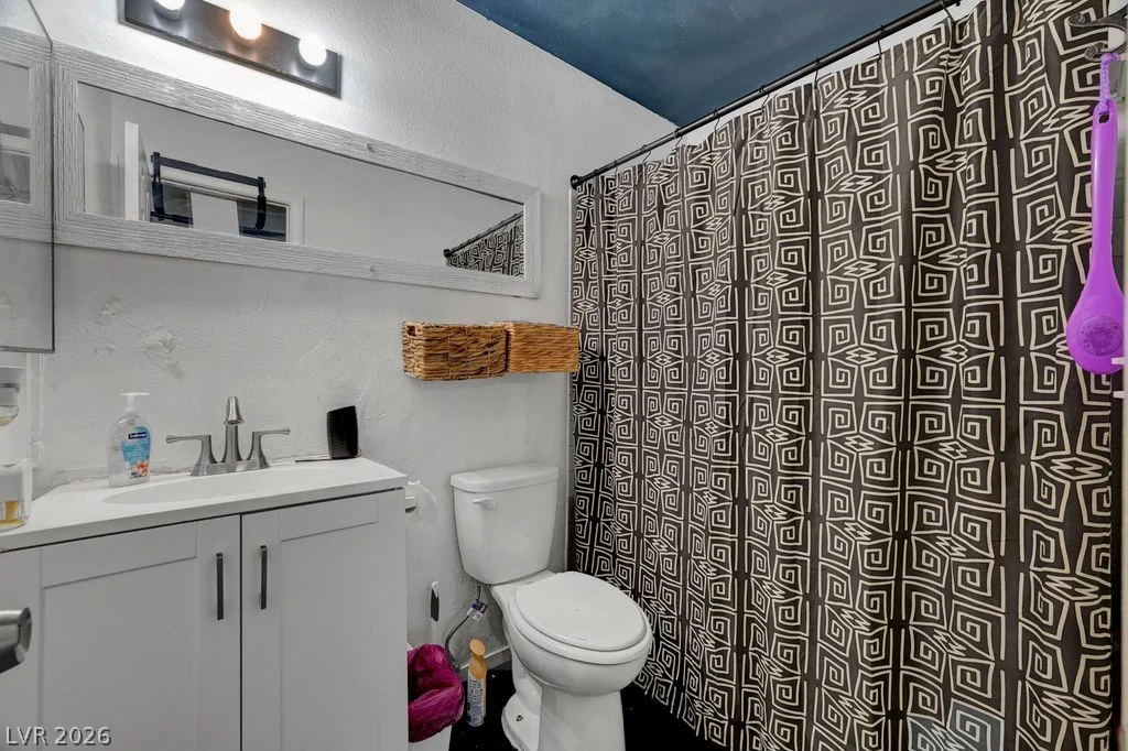 7600 Cromberg, Las Vegas, NV 89145