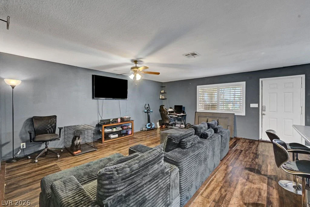 7600 Cromberg, Las Vegas, NV 89145