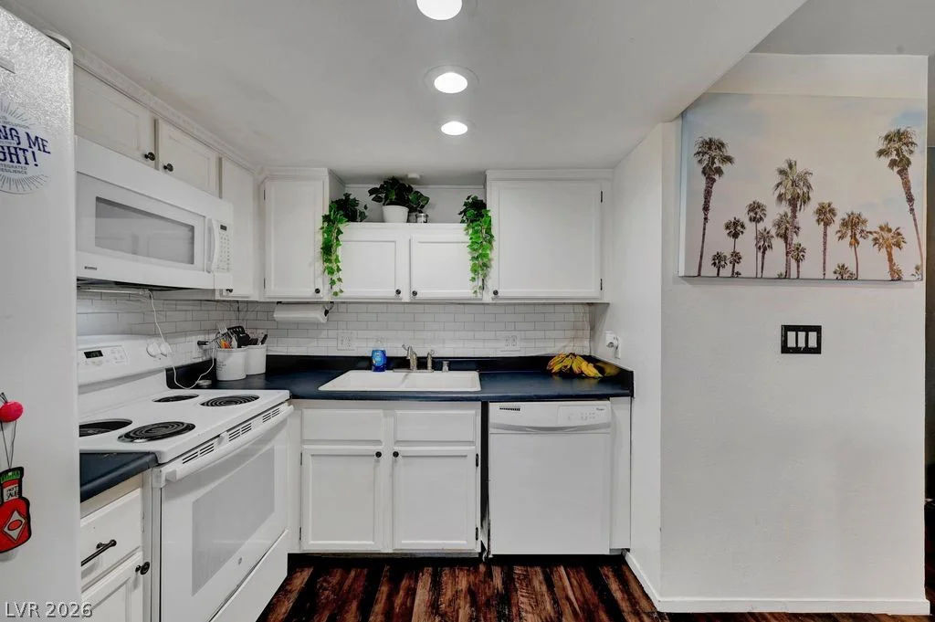 7600 Cromberg, Las Vegas, NV 89145