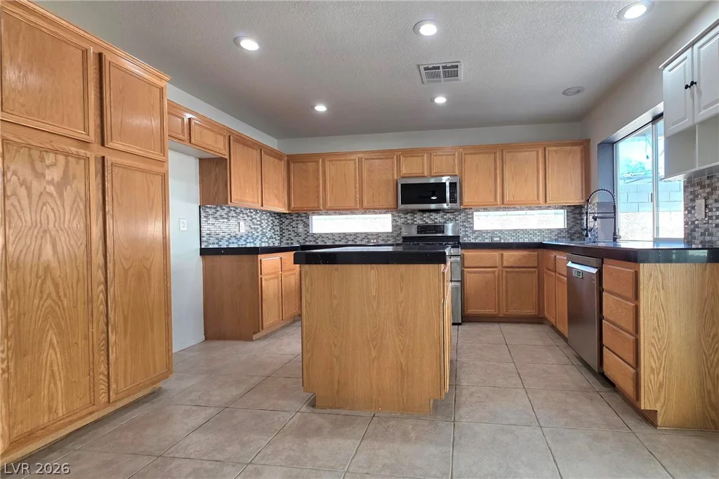 1420 Rose Garden, Las Vegas, NV 89142