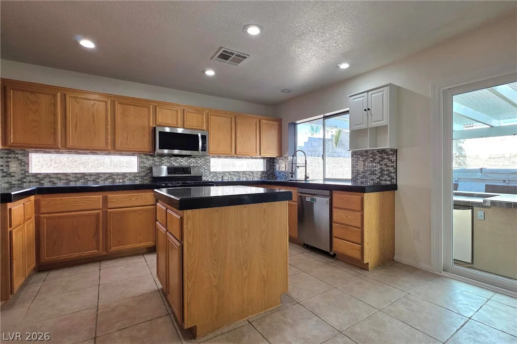 1420 Rose Garden, Las Vegas, NV 89142