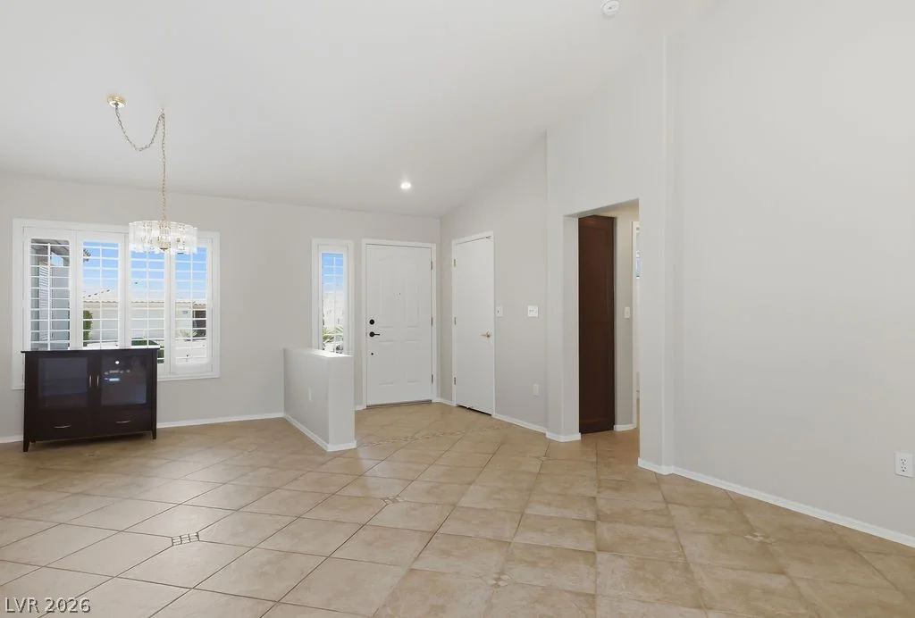 10009 Keysborough, Las Vegas, NV 89134