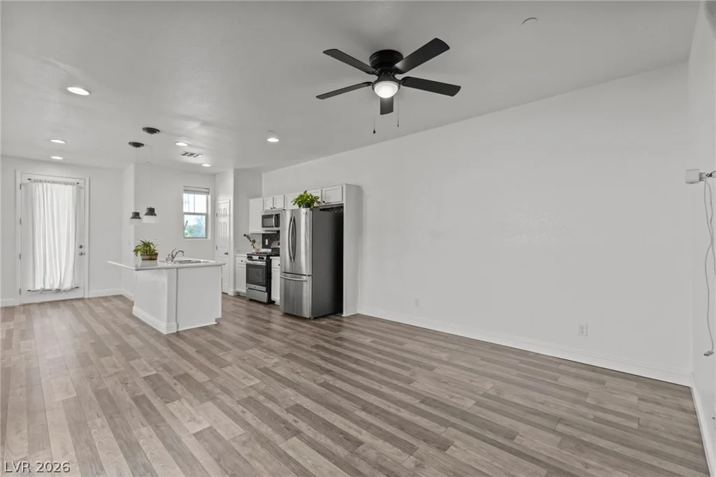 937 Sunset, Henderson, NV 89011
