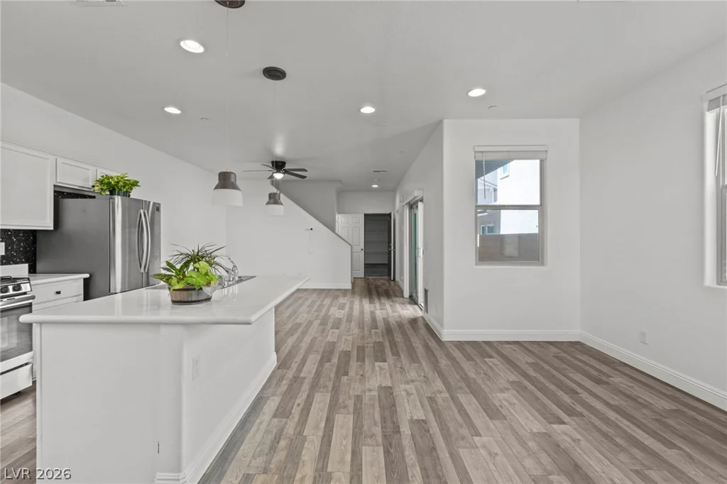937 Sunset, Henderson, NV 89011