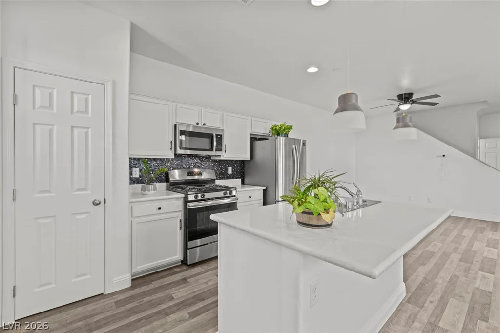 937 Sunset, Henderson, NV 89011