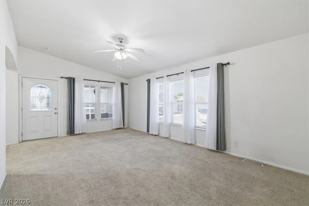 841 Montecito, Pahrump, NV 89048