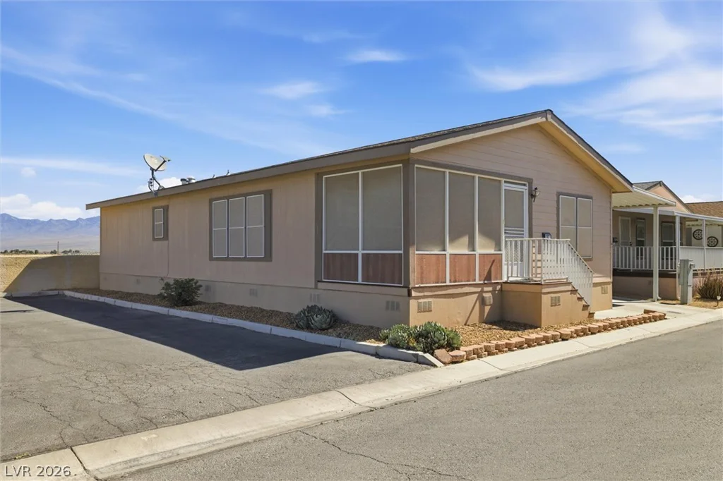 841 Montecito, Pahrump, NV 89048