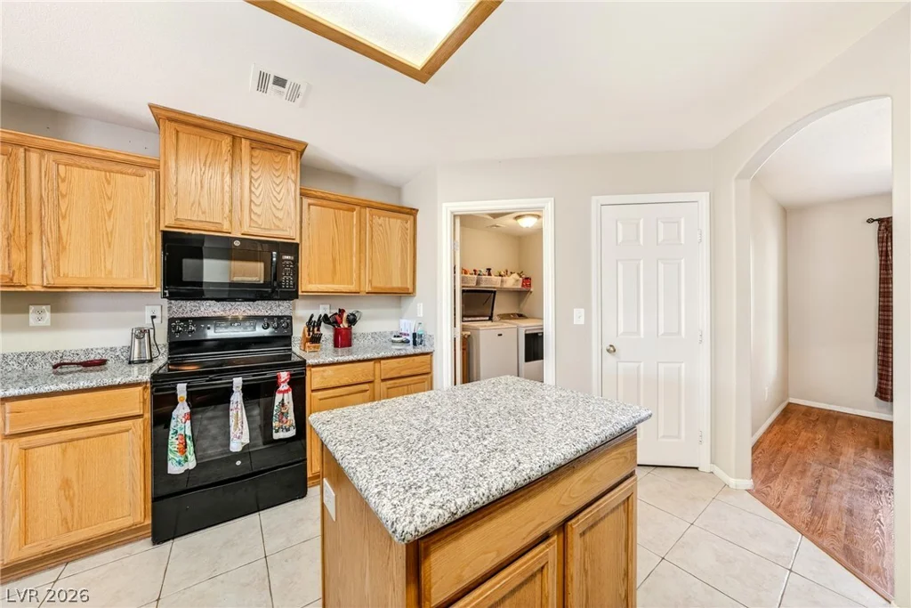 210 Mondale, Pahrump, NV 89048