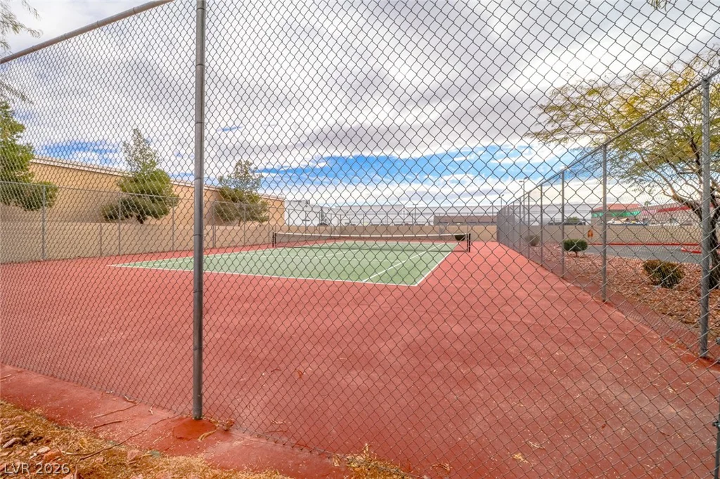 5055 Hacienda, Las Vegas, NV 89118