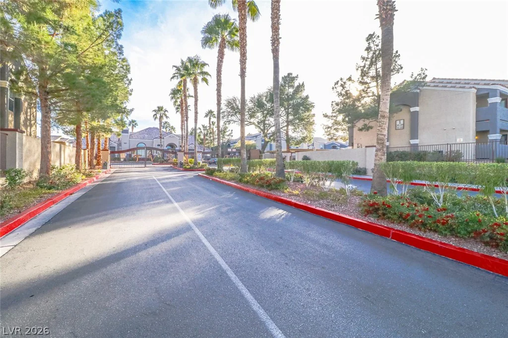 5055 Hacienda, Las Vegas, NV 89118