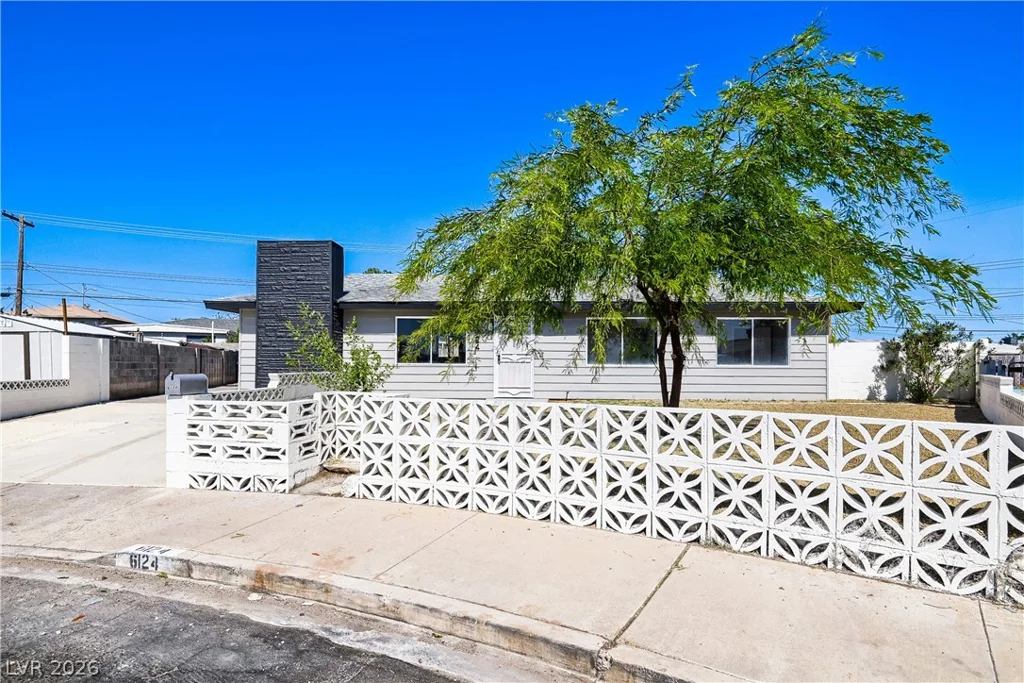 6124 Halifax, Las Vegas, NV 89107