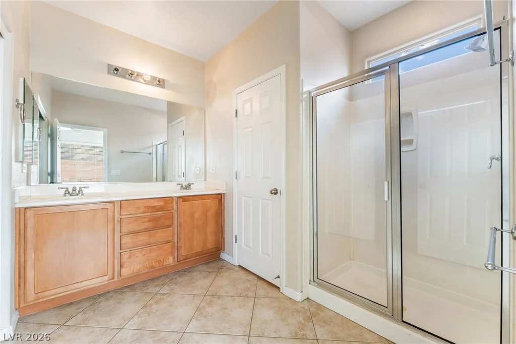 8640 Deering Bay, Las Vegas, NV 89131
