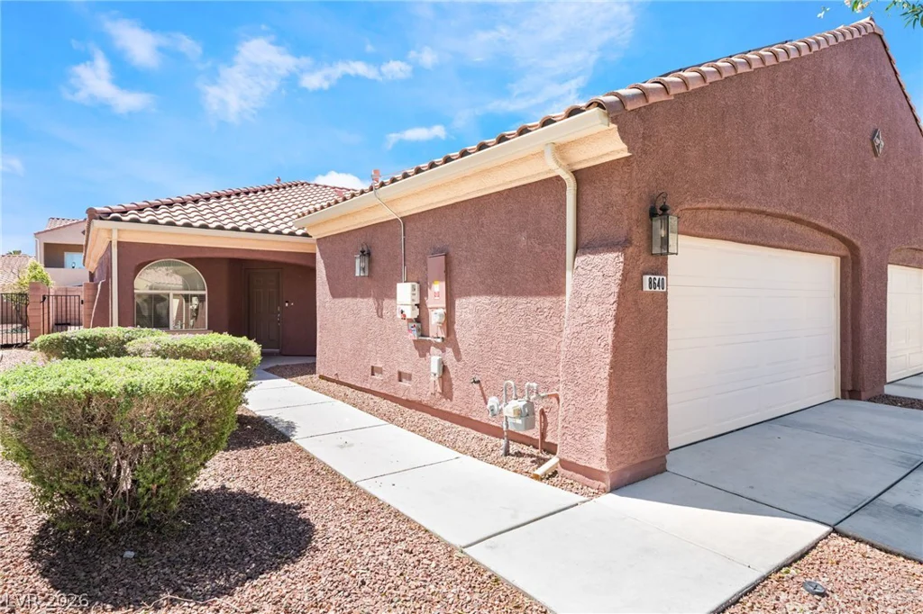 8640 Deering Bay, Las Vegas, NV 89131