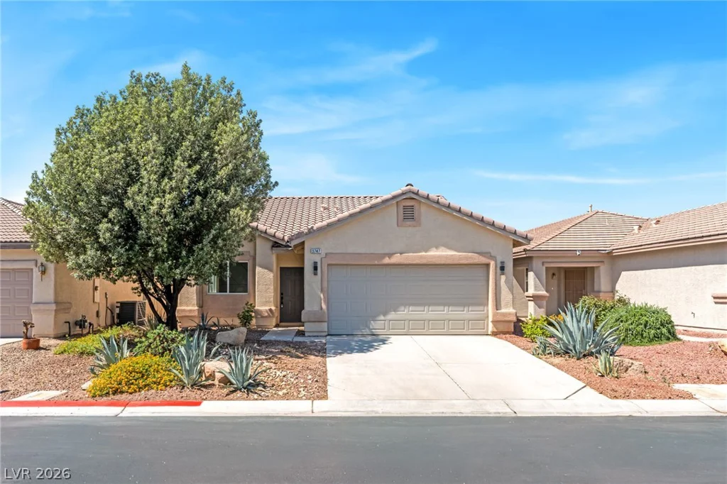 3747 Squirrel, Las Vegas, NV 89122