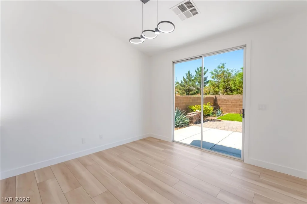 3747 Squirrel, Las Vegas, NV 89122