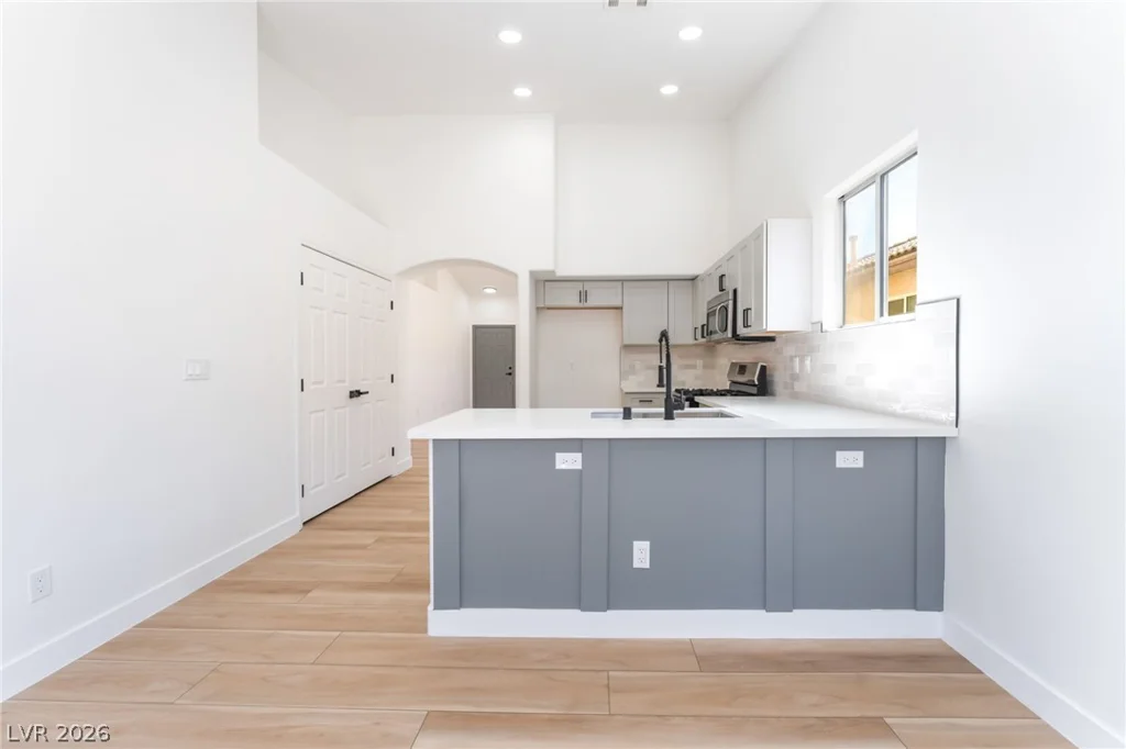 3747 Squirrel, Las Vegas, NV 89122